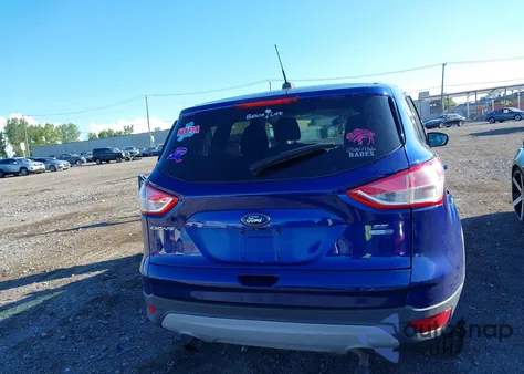 2015 Ford Escape Se z USA, uszkodzony, nr VIN 1FMCU9G97FUA58923